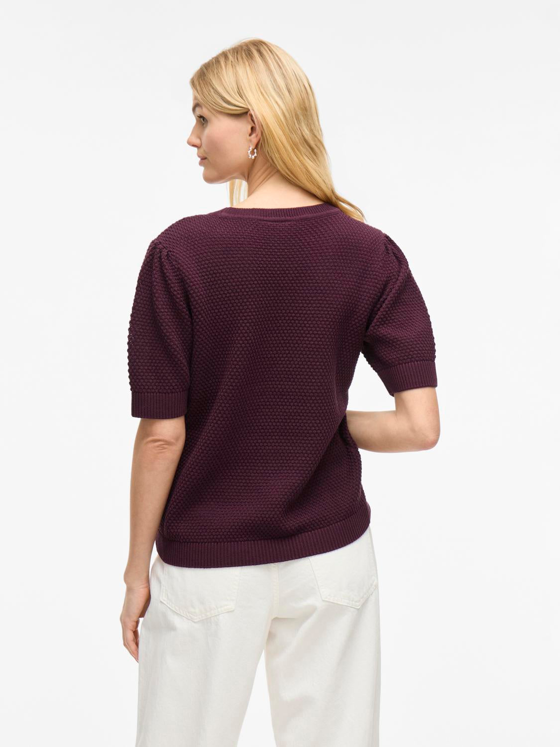 model_shot-back