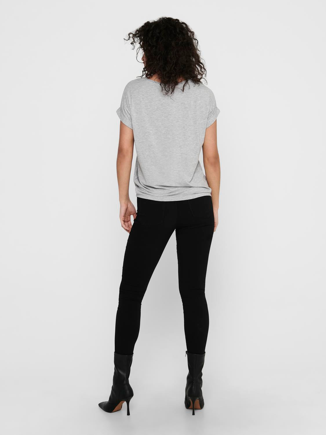 model_shot-back