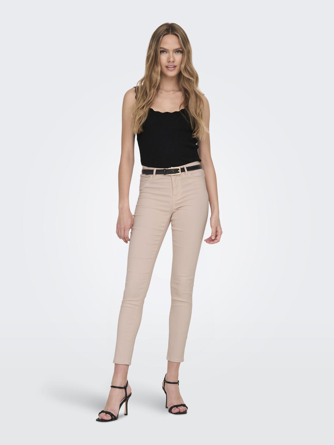 model_shot-front_full