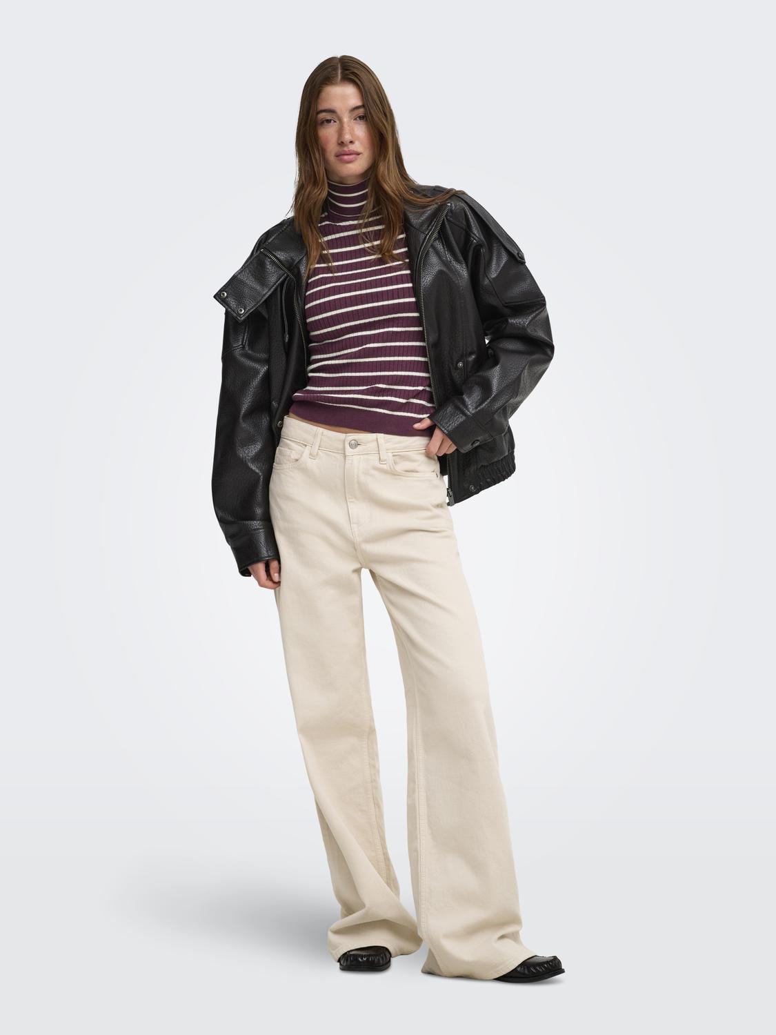 model_shot-front_full