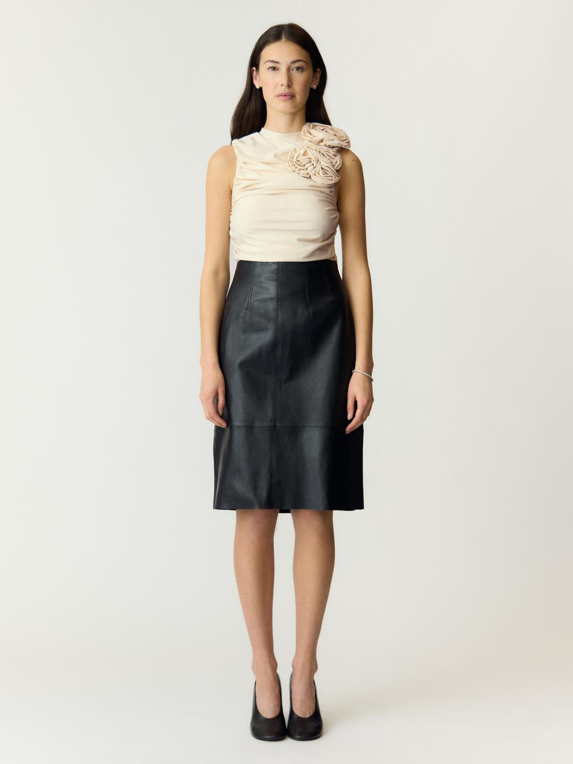 model_shot-detail