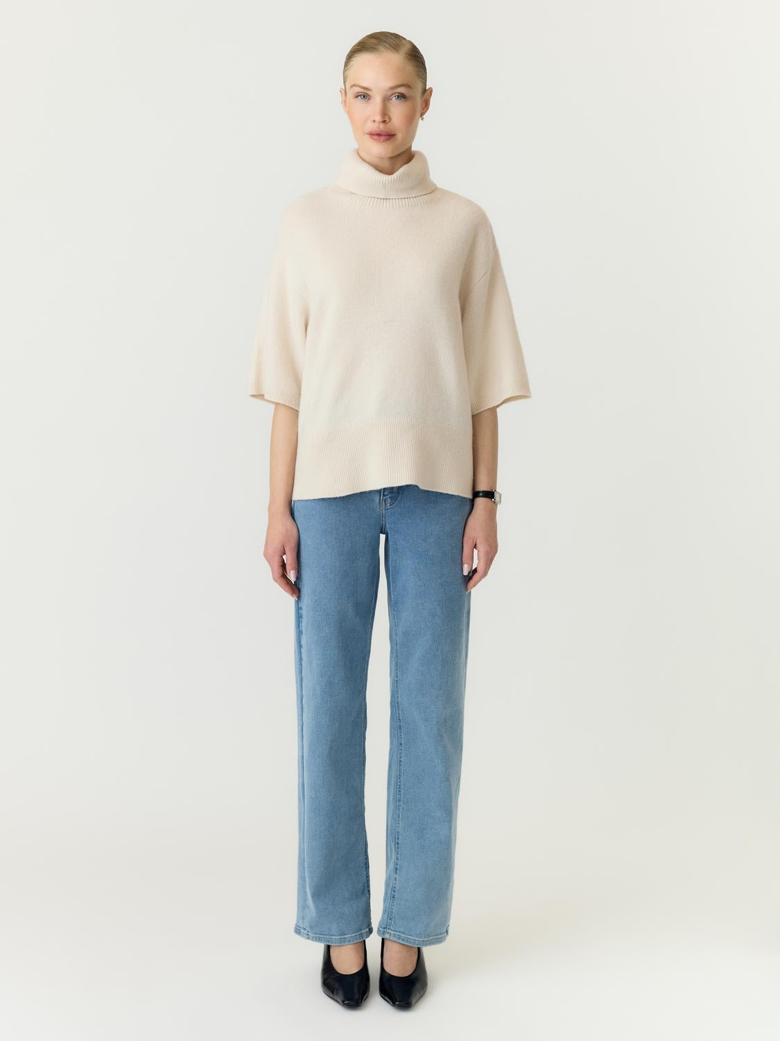 model_shot-front_full