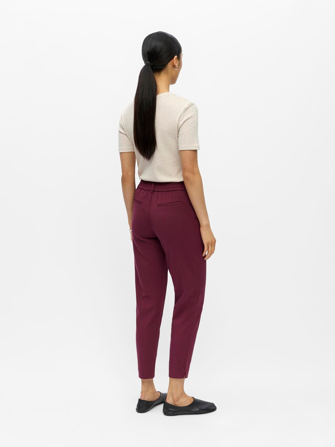 model_shot-back