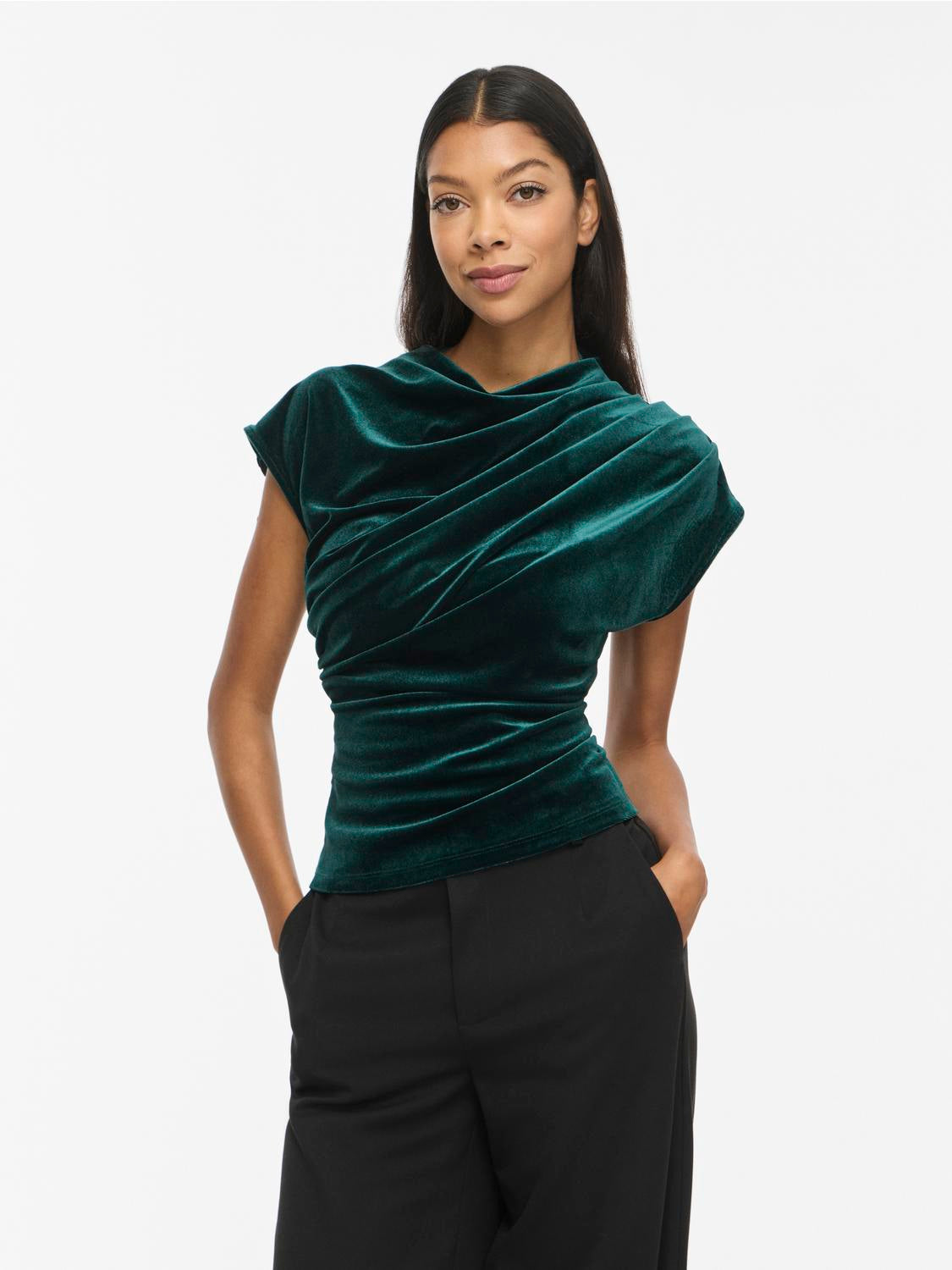 model_shot-front