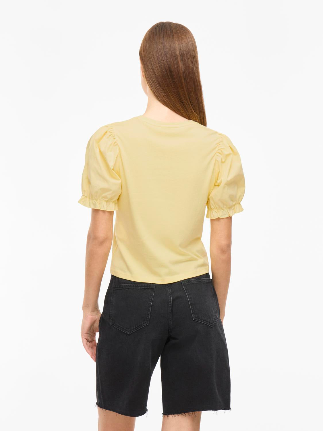 model_shot-back