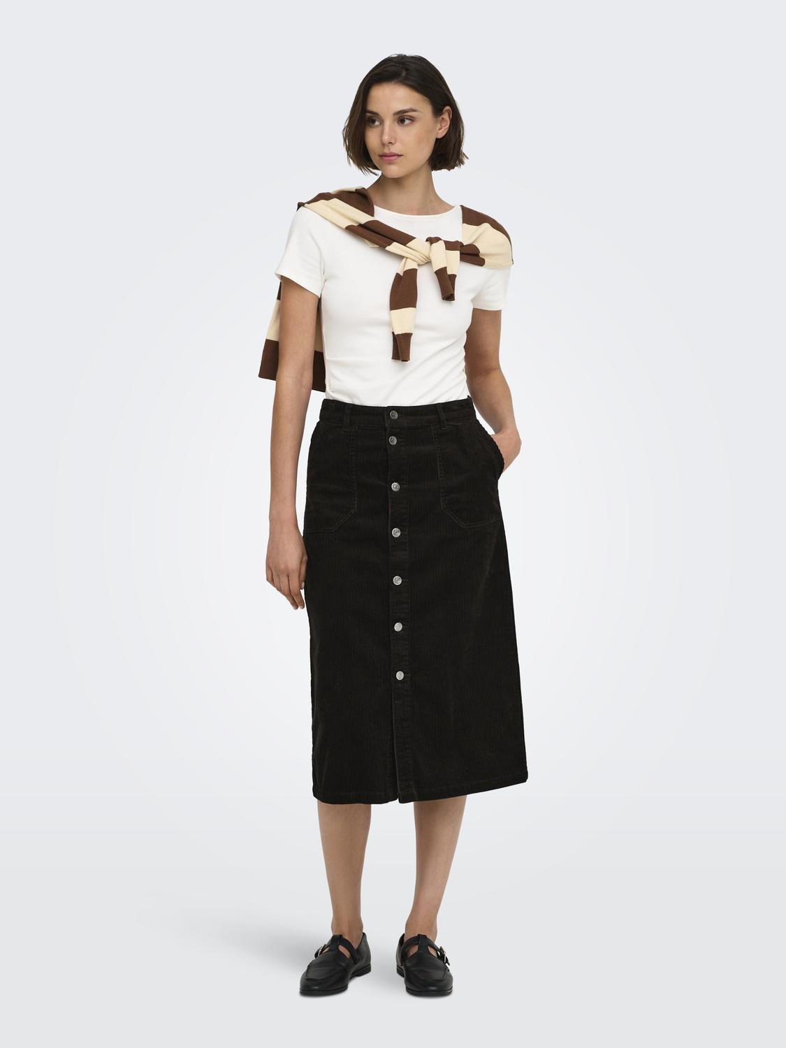 model_shot-front_full