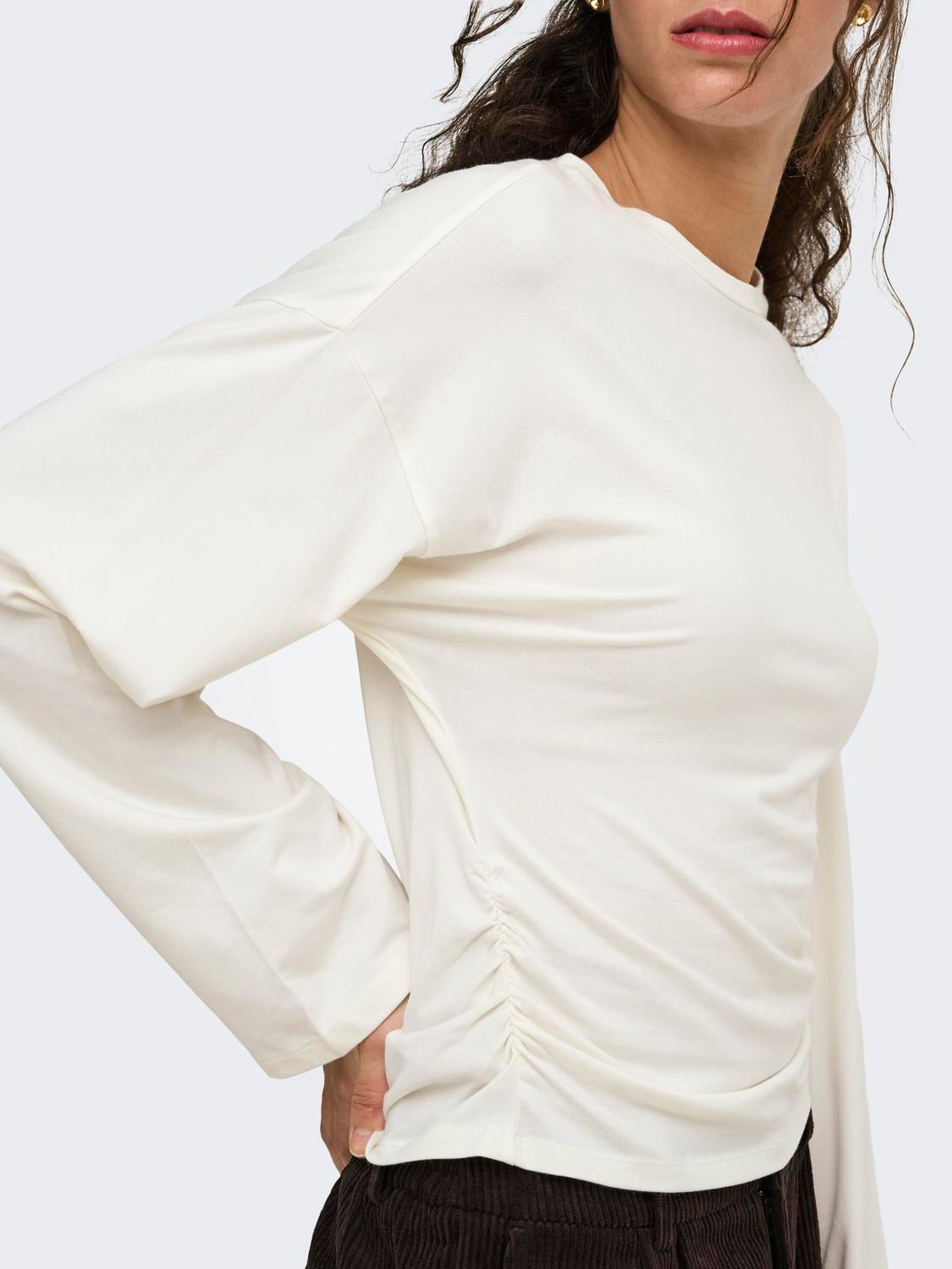 model_shot-detail