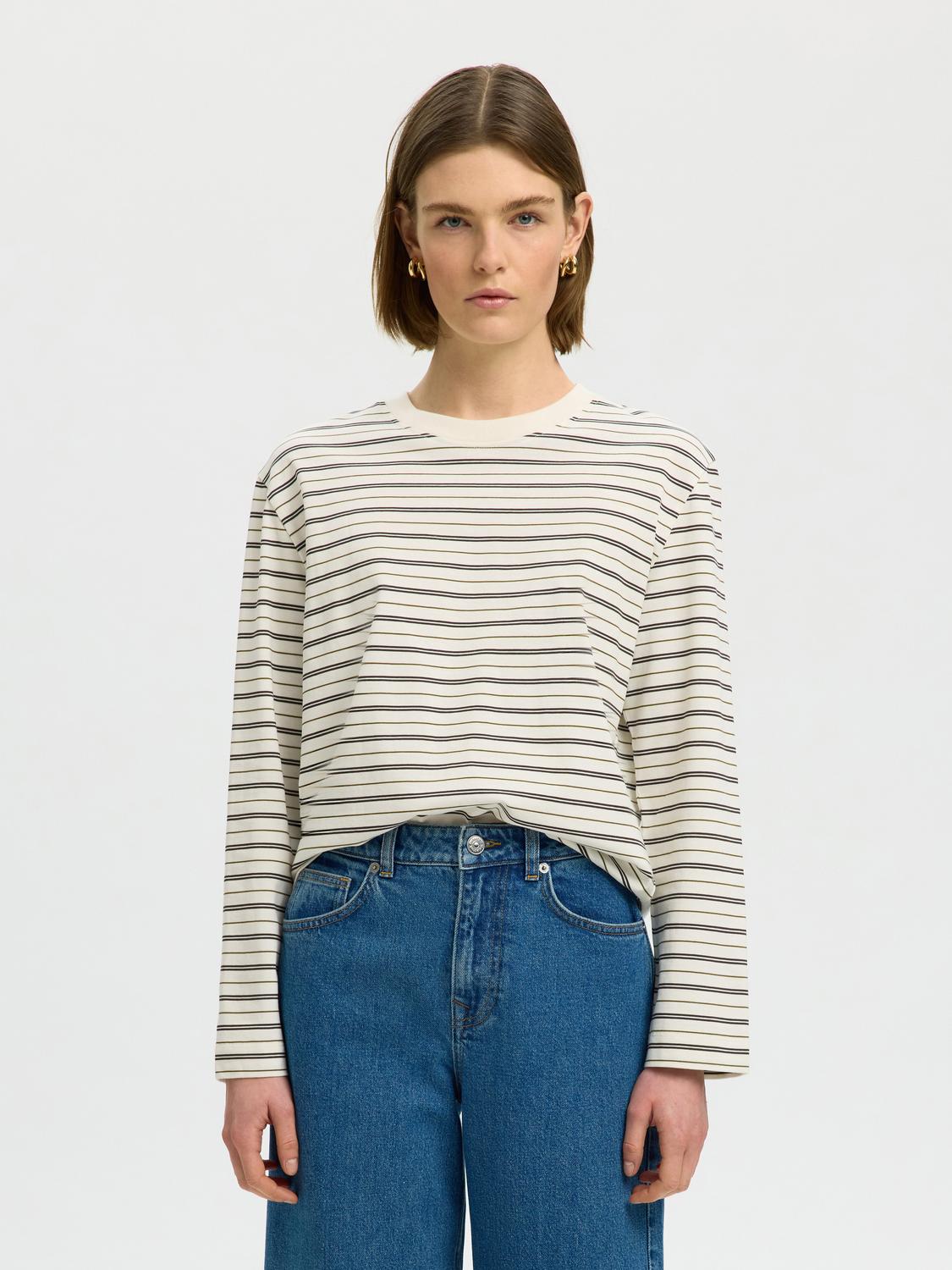 model_shot-front