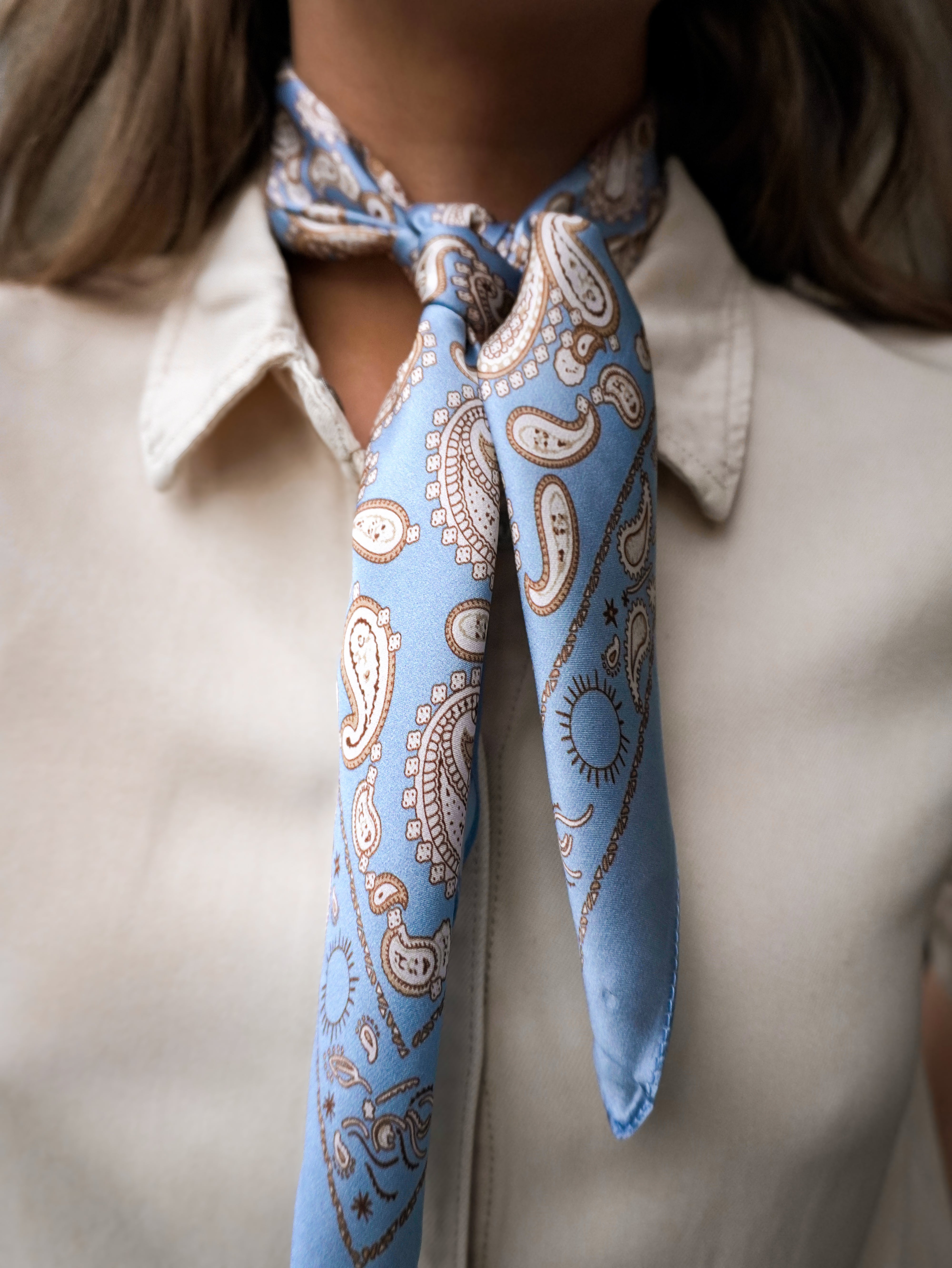 Silkeskjerf Paisley- lyseblå