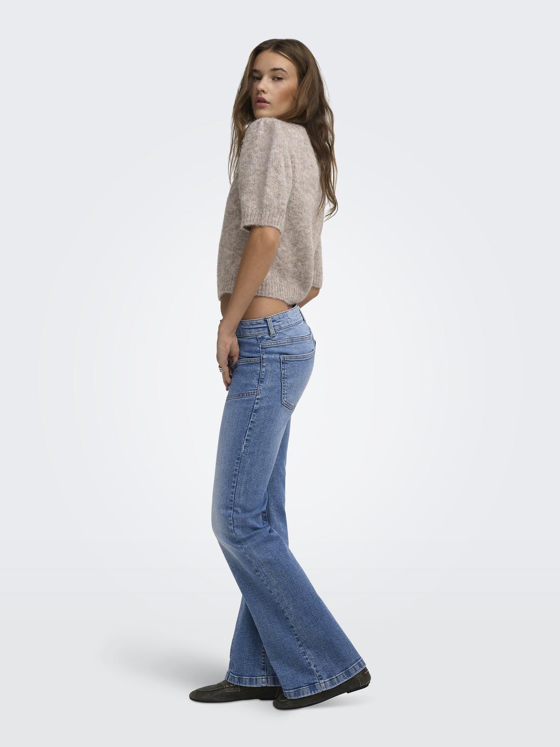 model_shot-front_full