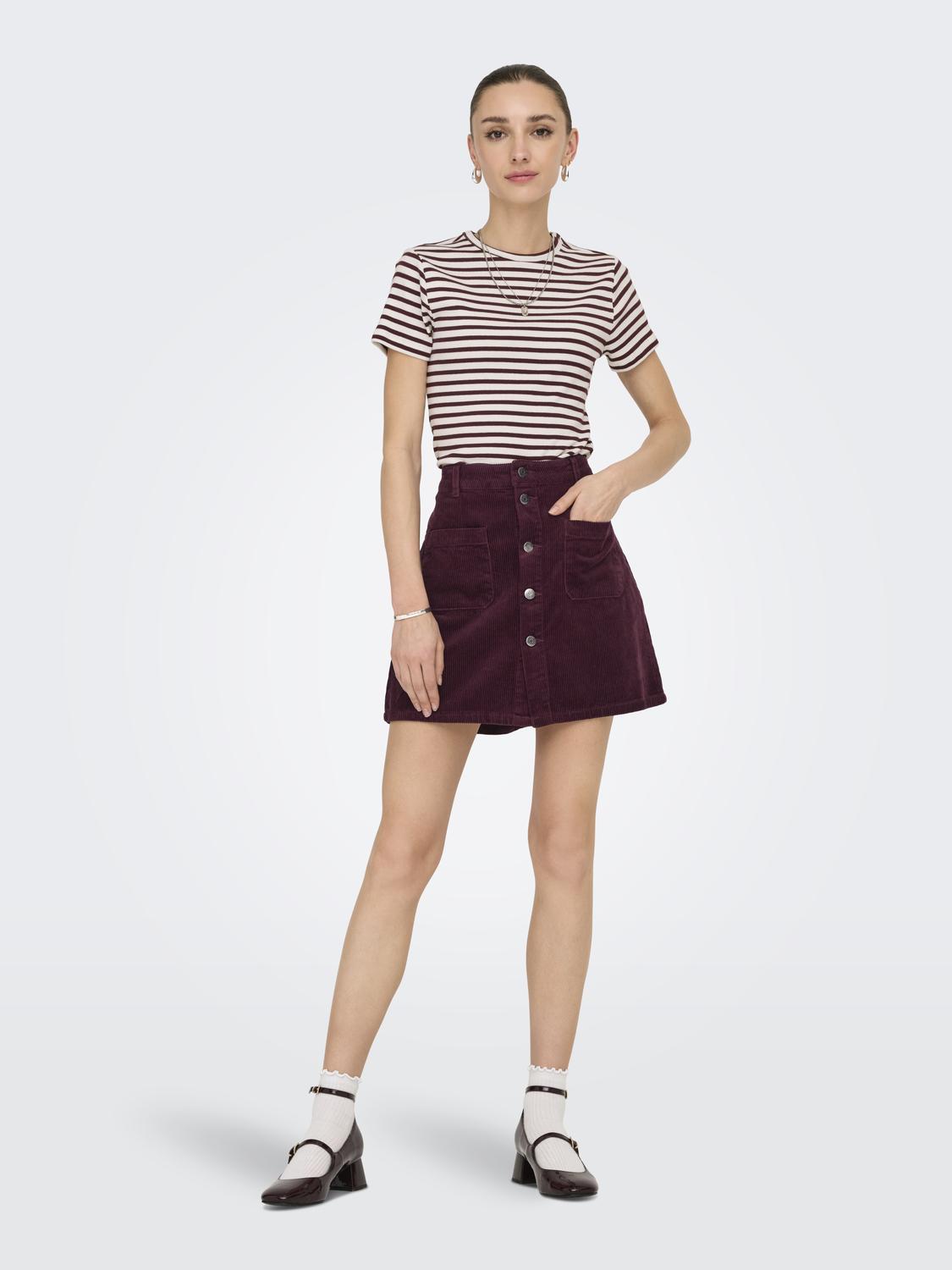 model_shot-front_full