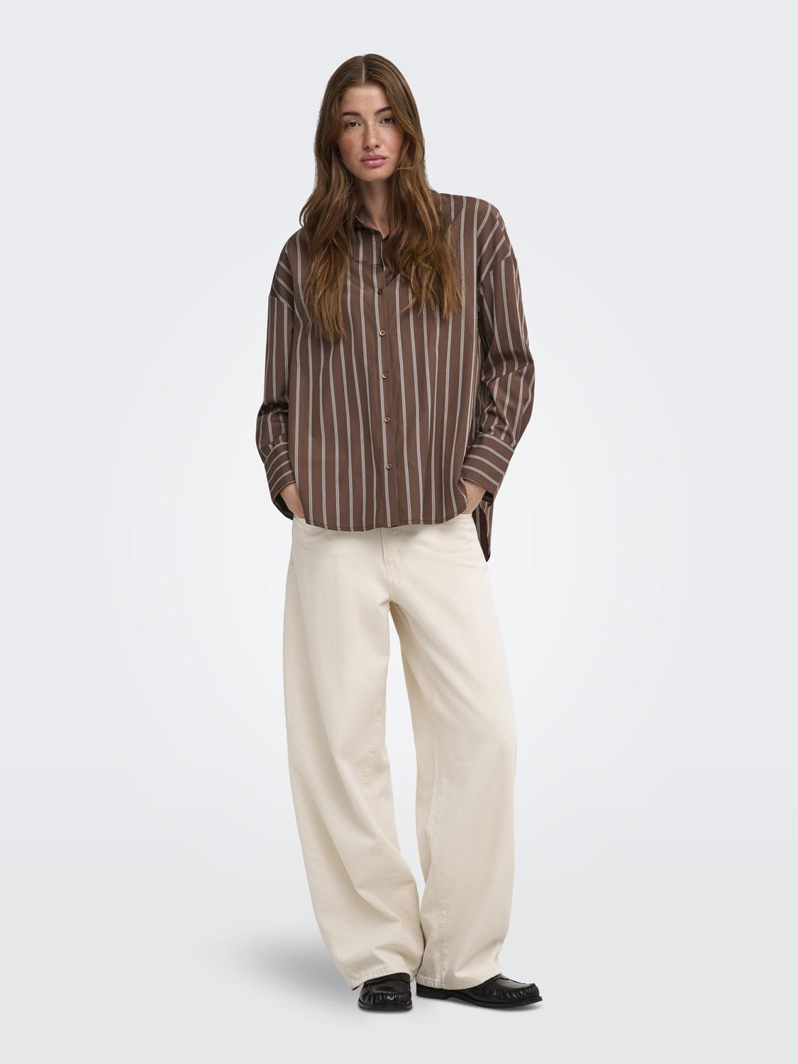 model_shot-front_full