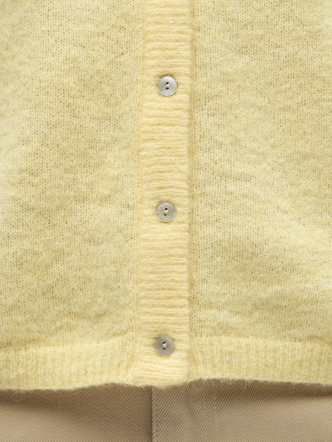 model_shot-detail